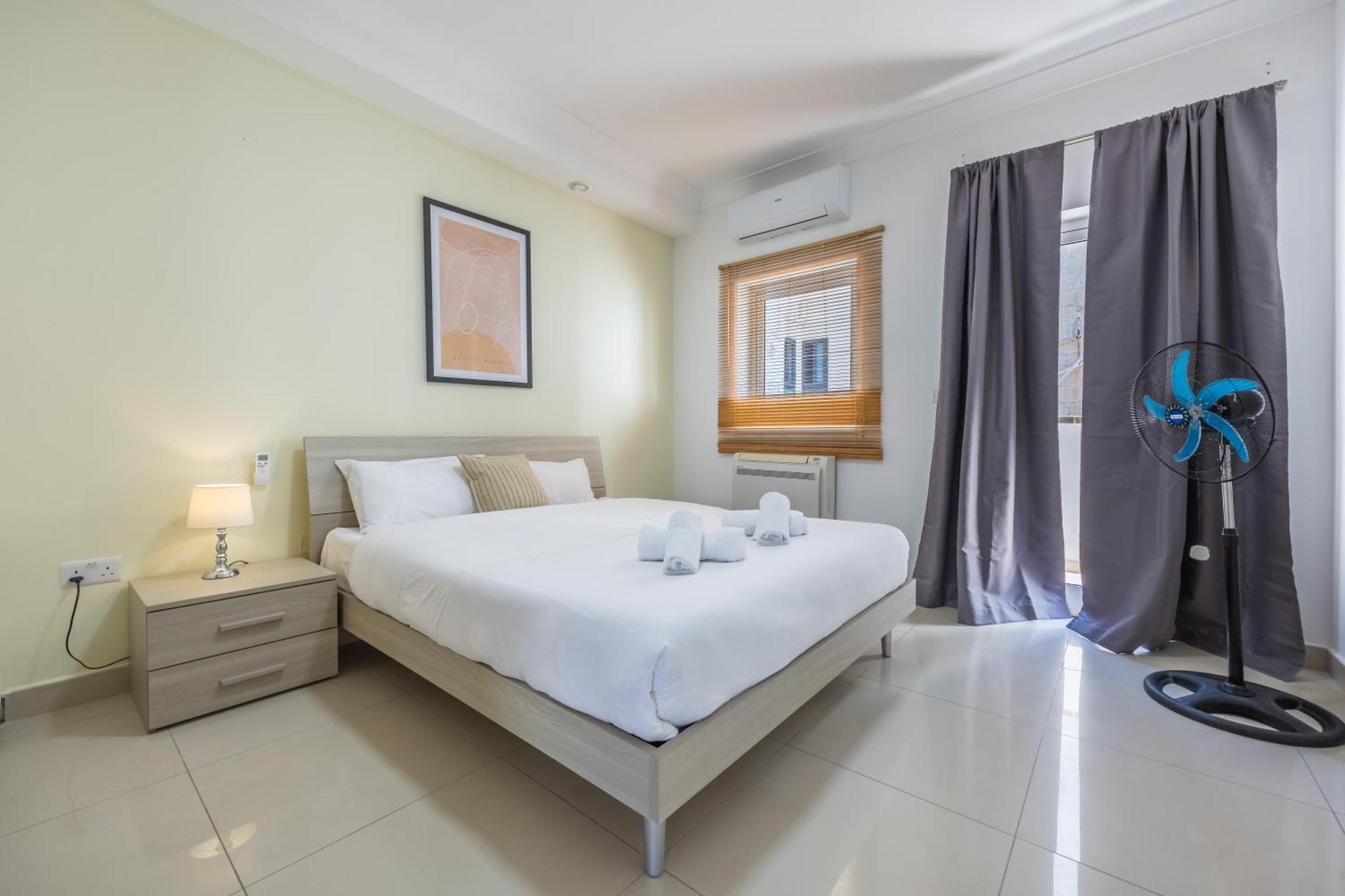 Hard To Come By - Modern & Huge House In Sliema Extérieur photo