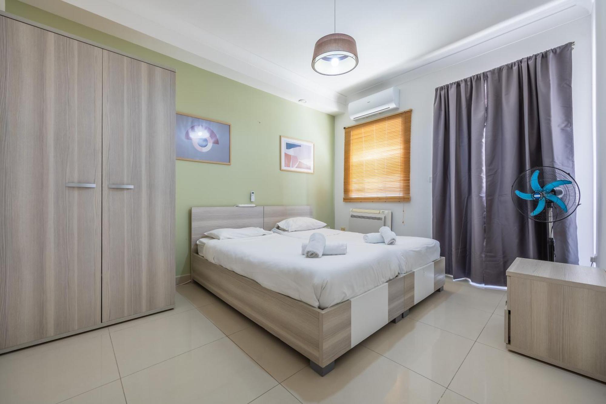 Hard To Come By - Modern & Huge House In Sliema Extérieur photo