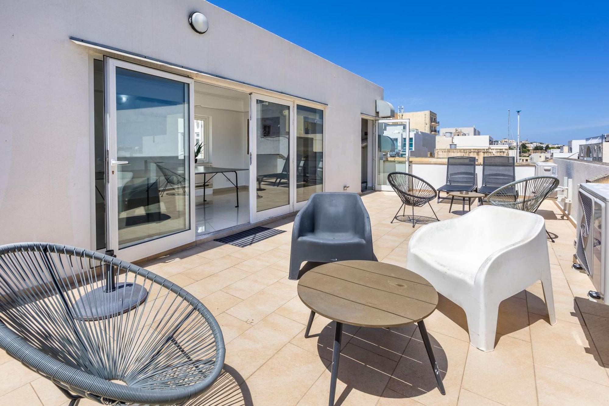 Hard To Come By - Modern & Huge House In Sliema Extérieur photo